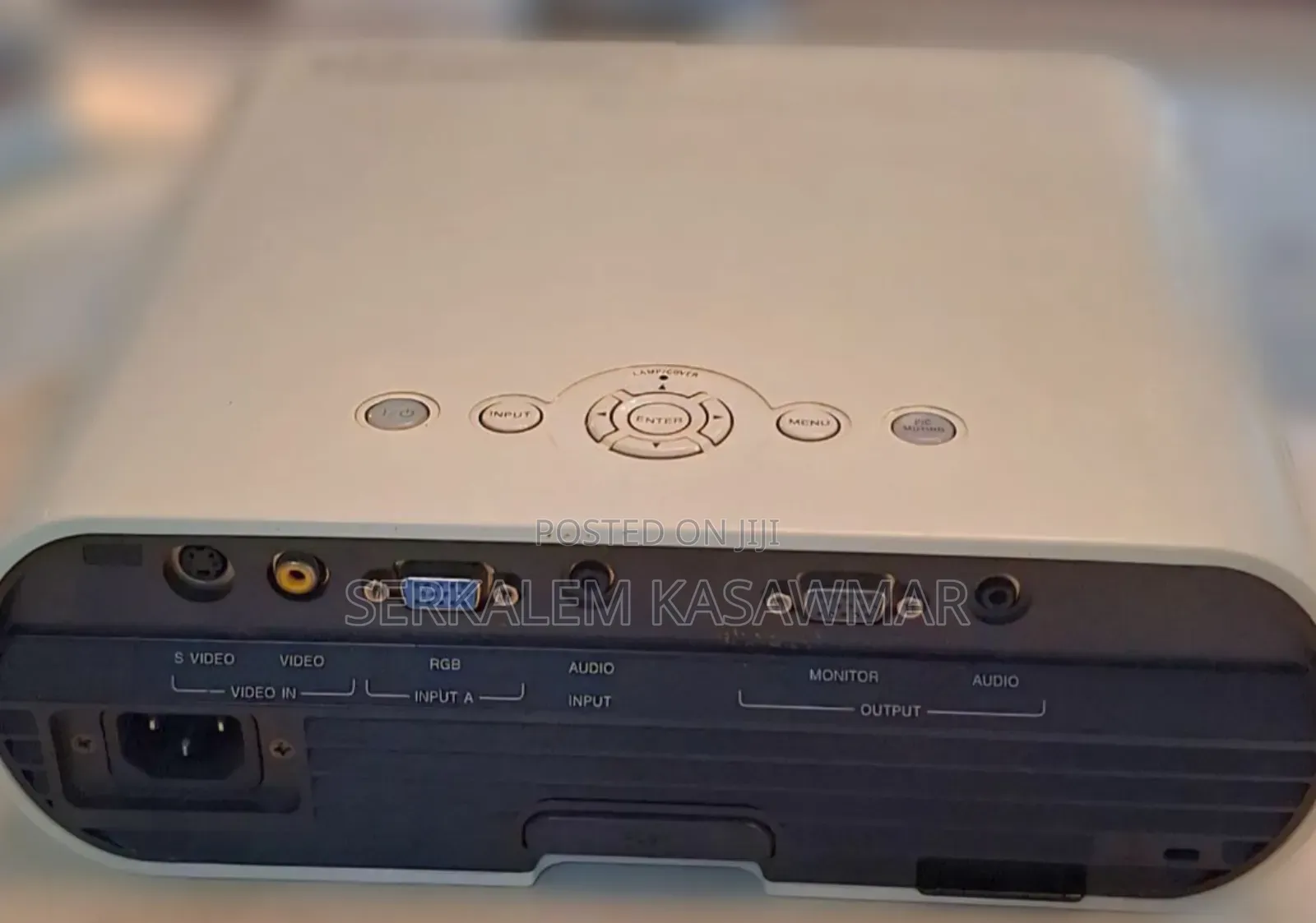 Sony VPL-Es7 Projector – Affordable Reliable Bright 1