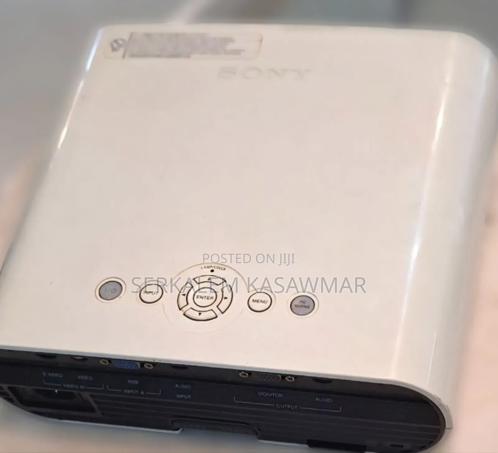 Sony VPL-Es7 Projector – Affordable Reliable Bright 1