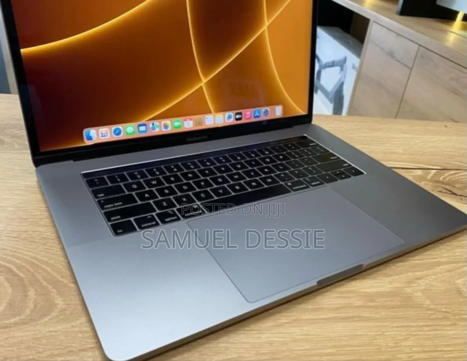 New Laptop Apple MacBook Pro 2017 16GB Intel Core I7 SSD 1T