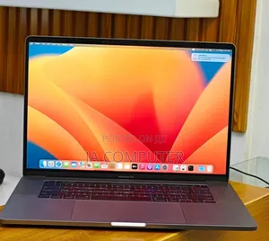 New Laptop Apple MacBook Pro 2019 16GB Intel Core I7 SSD 512GB