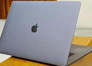 New Laptop Apple MacBook Pro 2019 16GB Intel Core I7 SSD 512GB