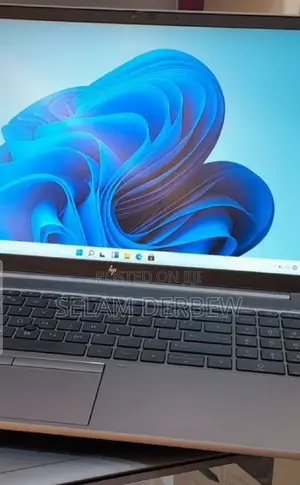 Photo - New Laptop HP ZBook Firefly G8 32GB Intel Core I7 SSD 512GB