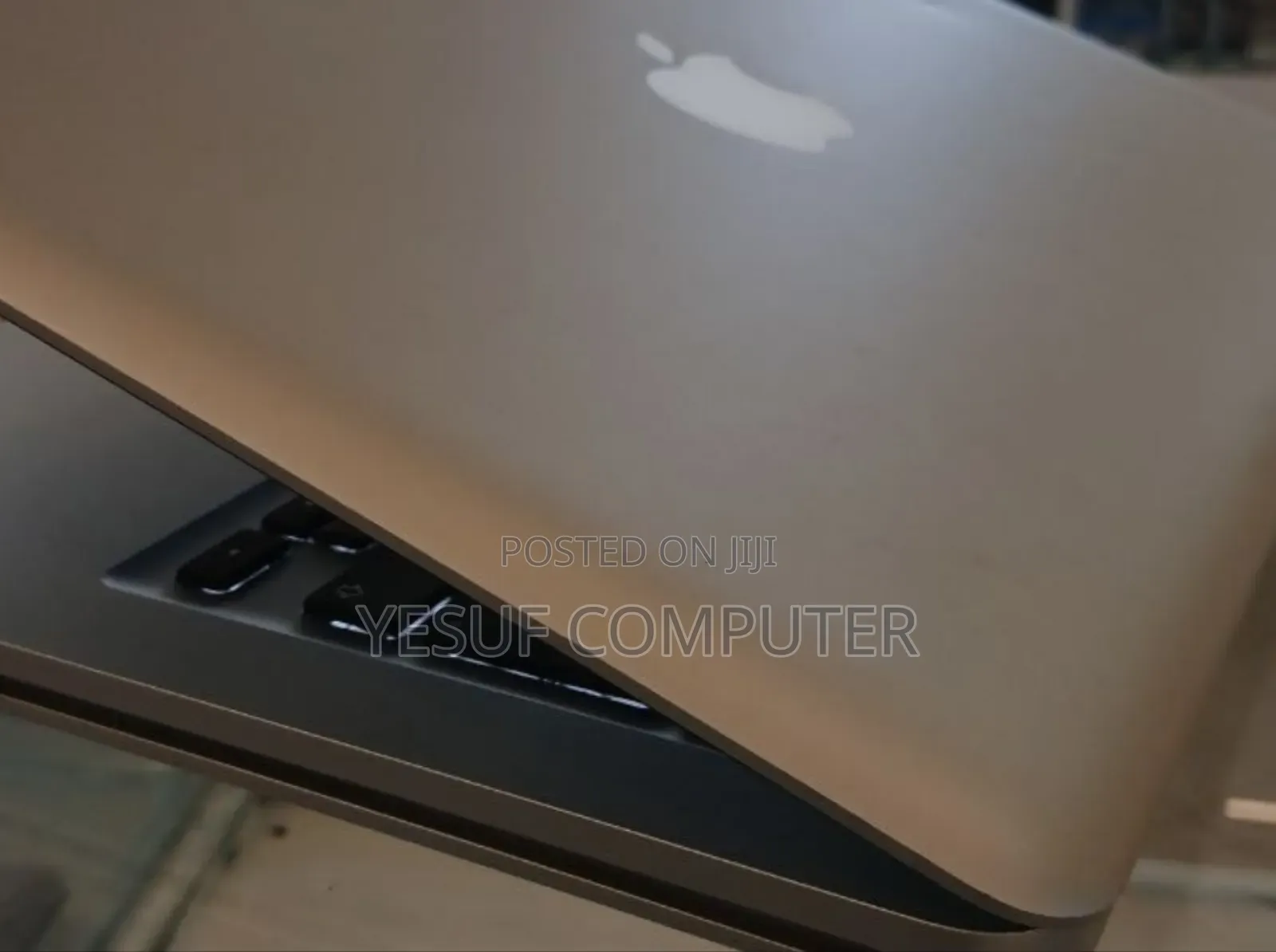 New Laptop Apple MacBook Pro 2012 4GB Intel Core I5 SSD 256GB