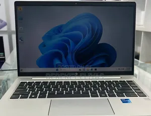 Photo - New Laptop HP EliteBook 840 G8 16GB Intel Core I7 SSD 1T