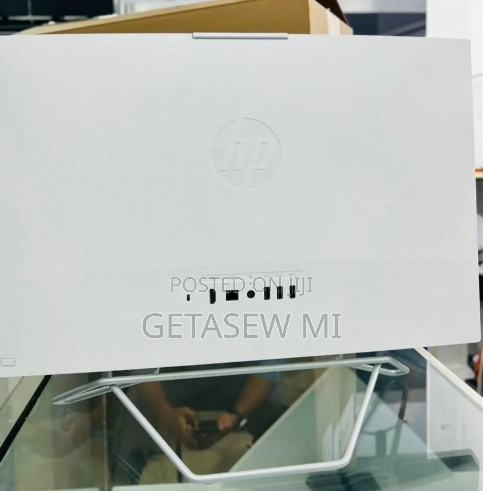 New HP 200 G4 22 All-in-One 8GB Intel Core I5 SSD 512GB