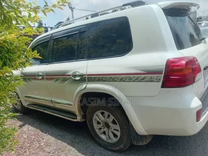 Toyota Land Cruiser 4.5 V8 GX-R 2012 White