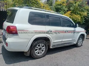 Toyota Land Cruiser 4.5 V8 GX-R 2012 White