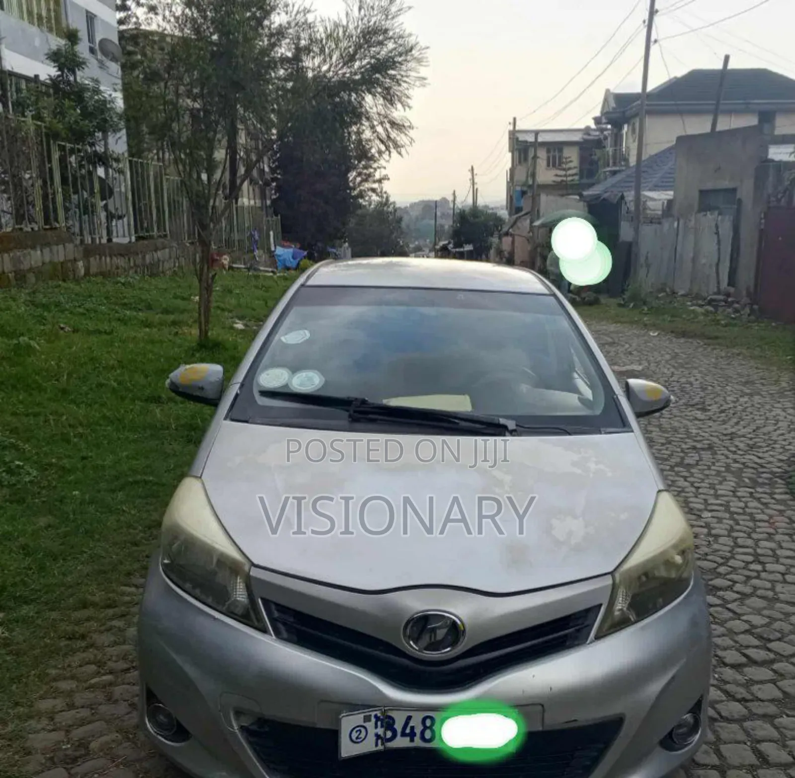 Toyota Yaris 2012 Silver