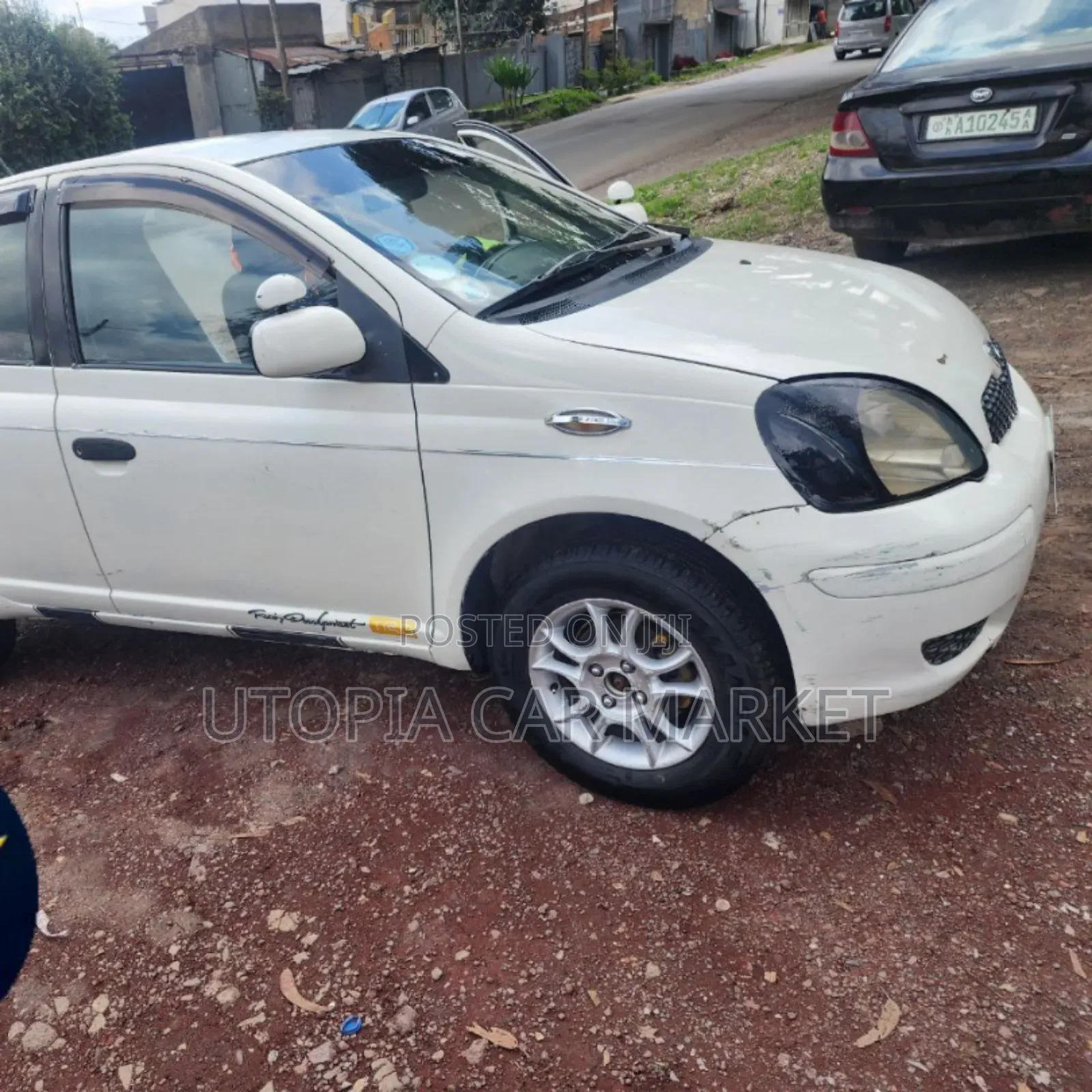 Toyota Vitz 2003 White