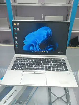 New Laptop HP EliteBook 845 G8 16GB AMD Ryzen 5 SSD 512GB
