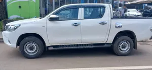 Toyota Hilux 2017 White