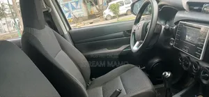 Toyota Hilux 2017 White