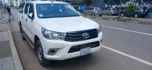 Photo - Toyota Hilux Revo Double Cab Deisel 2.4 AWD 2017 White