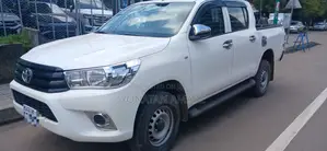 Toyota Hilux Revo Double Cab Deisel 2.4 AWD 2017 White