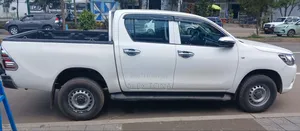 Toyota Hilux 2017 White