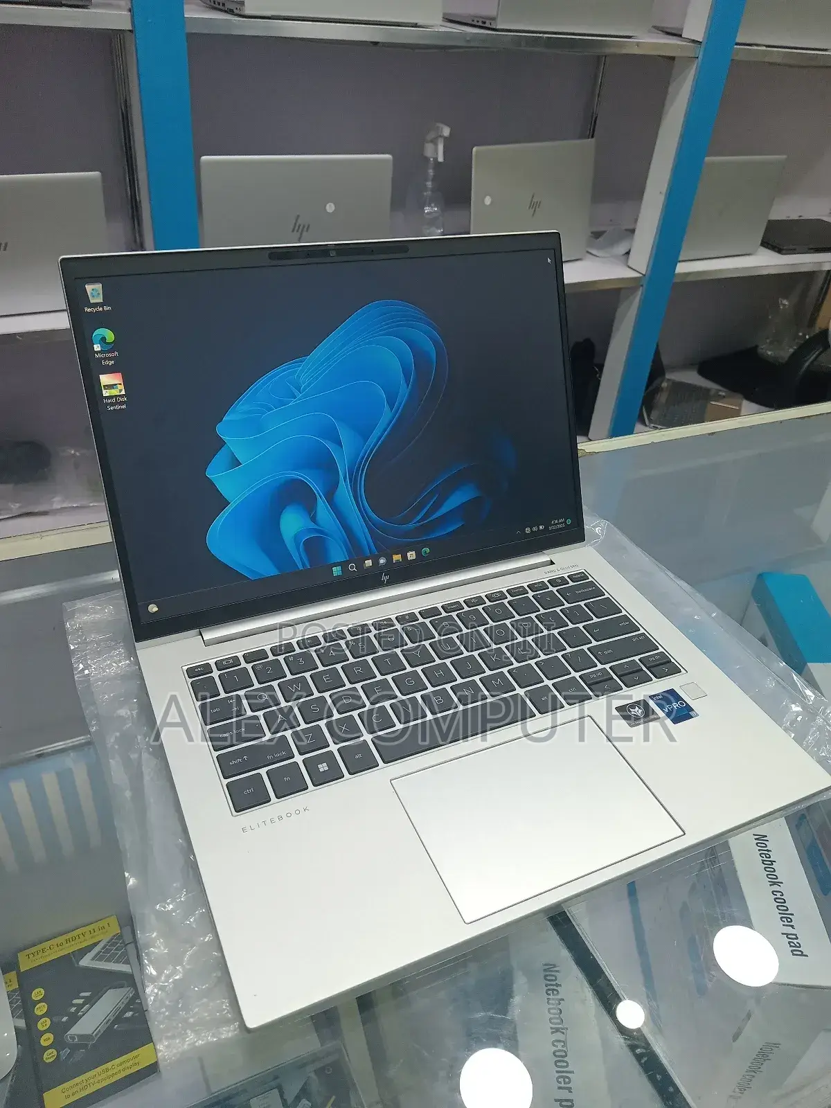 New Laptop HP EliteBook 840 G9 16GB Intel Core I7 SSD 512GB