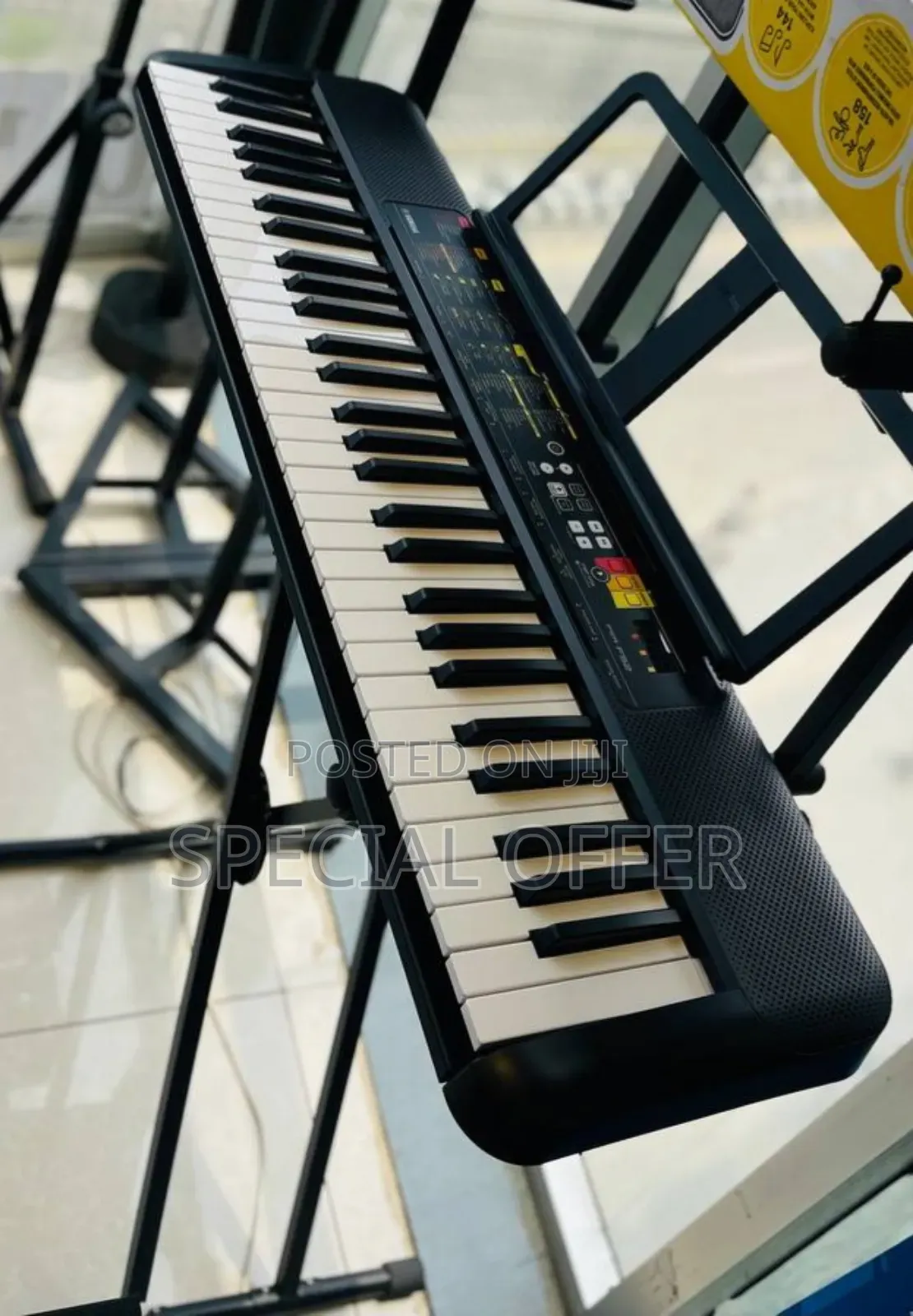 Keyboard Yamaha F52