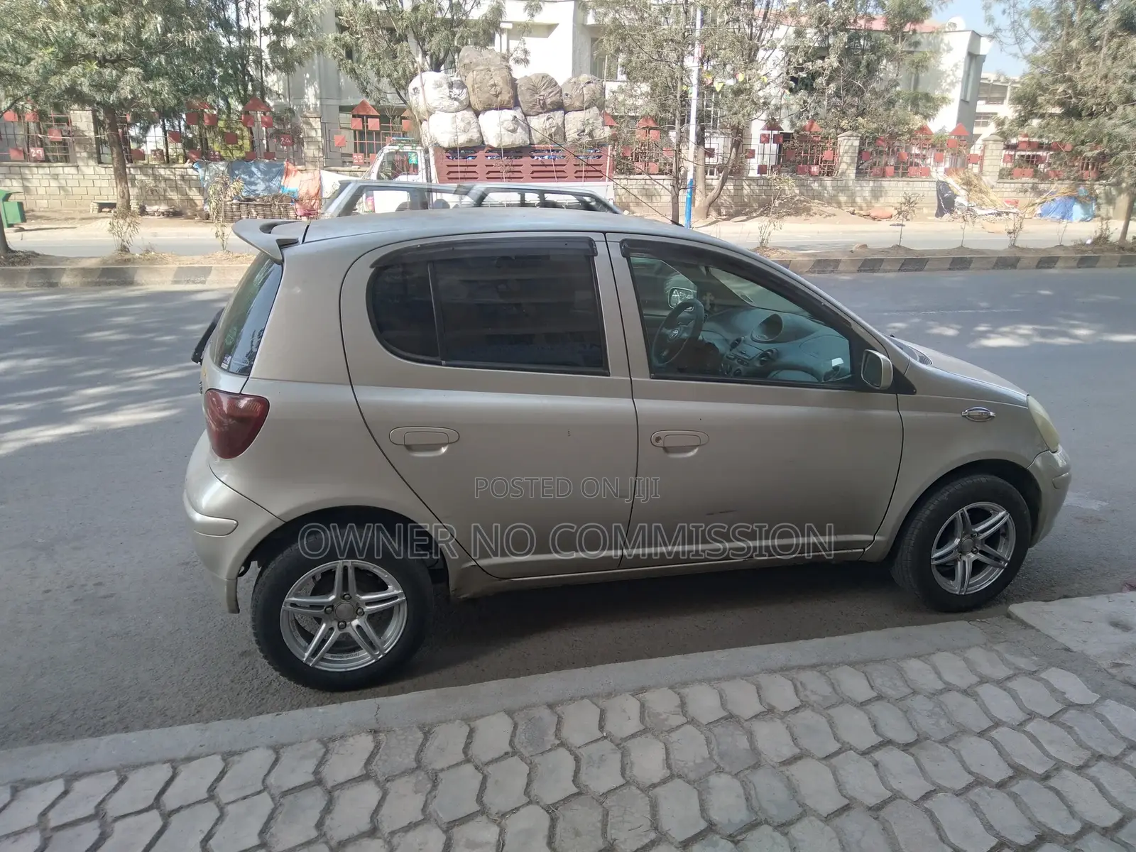 Toyota Vitz 2003 Gold