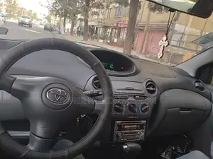 Toyota Vitz 2003 Gold