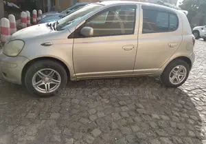 Toyota Vitz 2003 Gold