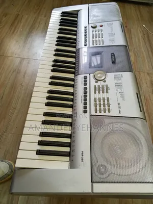 Yamaha PSR 295 Digital Keyboard Piano