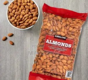 Photo - Almond Nuts 