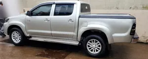 Toyota Hilux 3.0 D-4D 4x4 2014 Silver