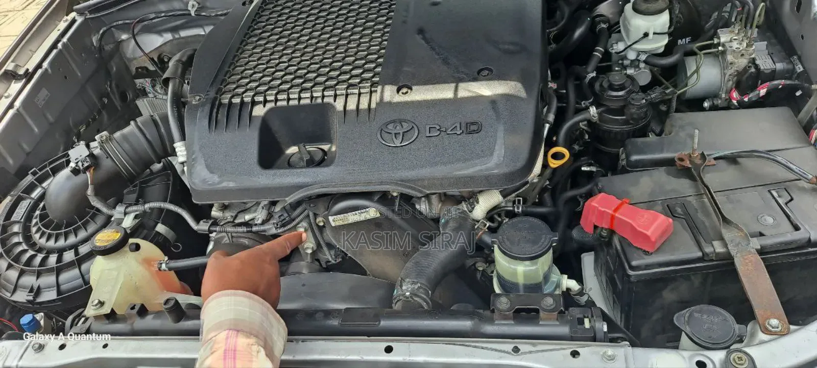 Toyota Hilux 3.0 D-4D 4x4 2014 Silver