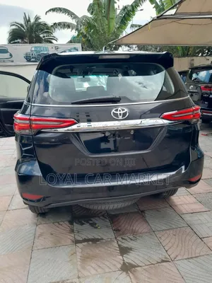 Toyota Fortuner 2024 Black
