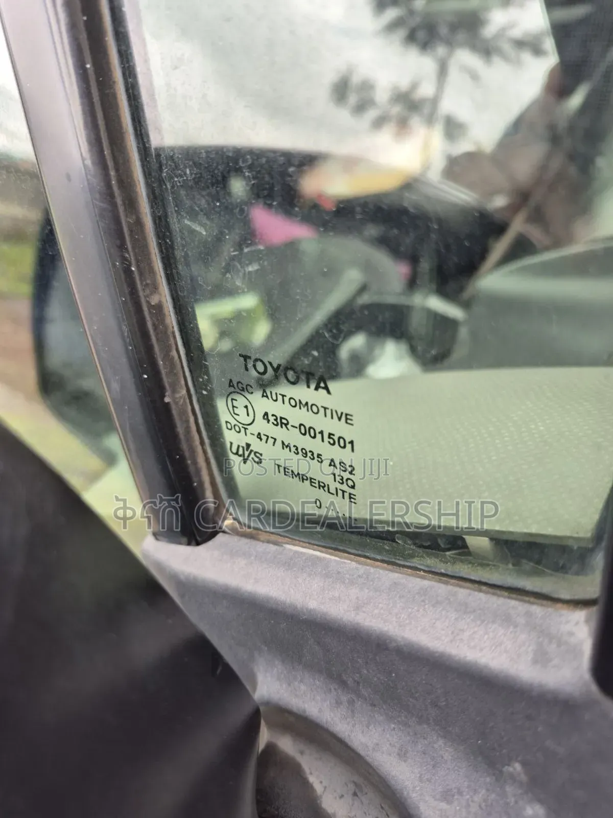 Toyota Yaris Base Hatchback 5dr 2010 Silver