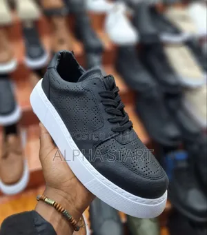  Chekich 
 Made in Turkey 
 Size -- 40--43 
Premium Quality