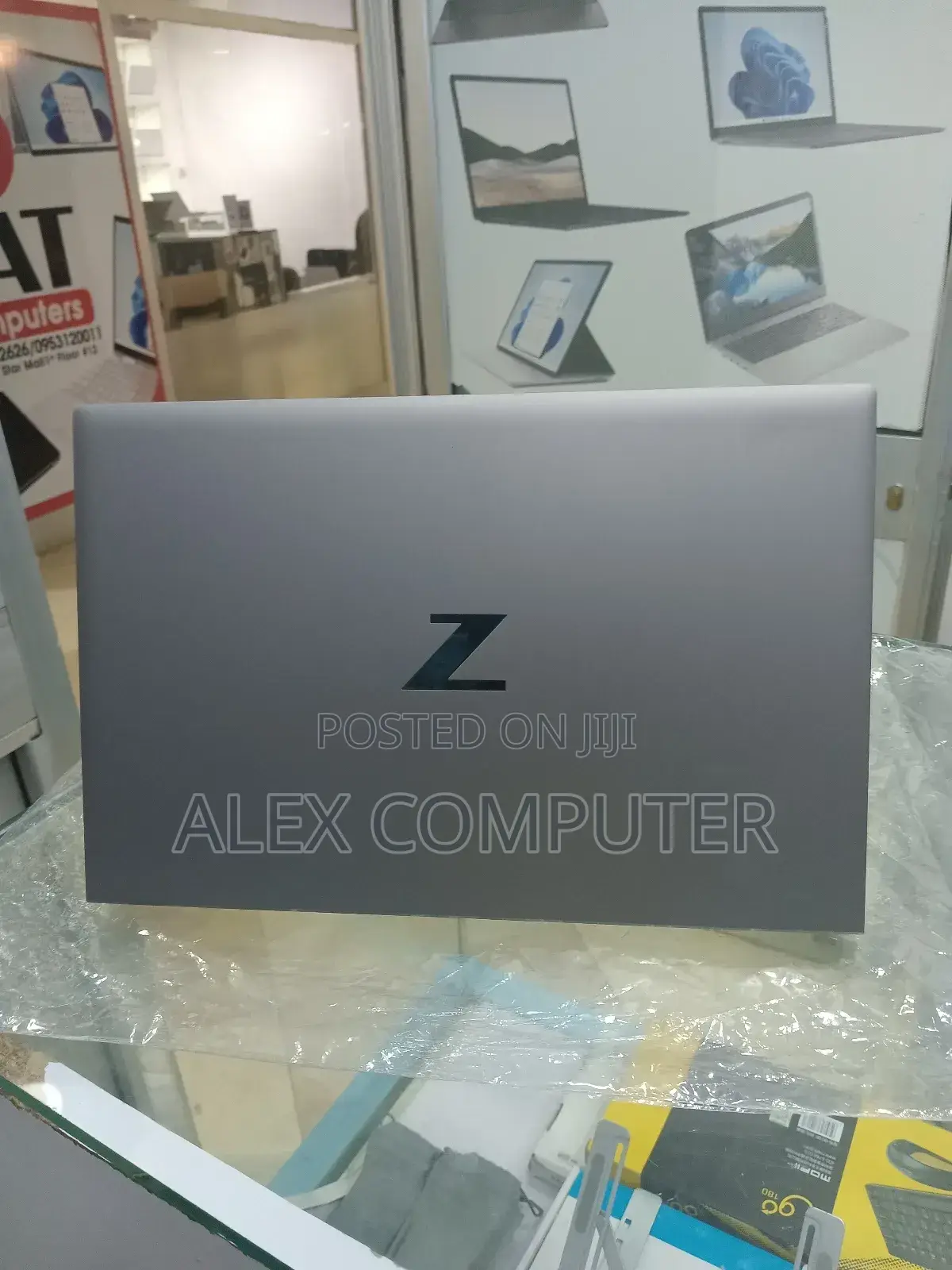 New Laptop HP ZBook Firefly G8 16GB Intel Core I7 SSD 512GB