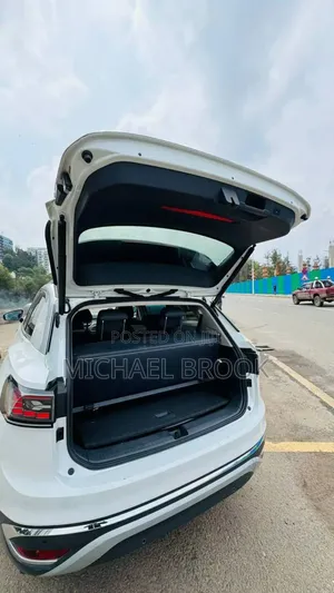 Volkswagen ID.6 2023 White