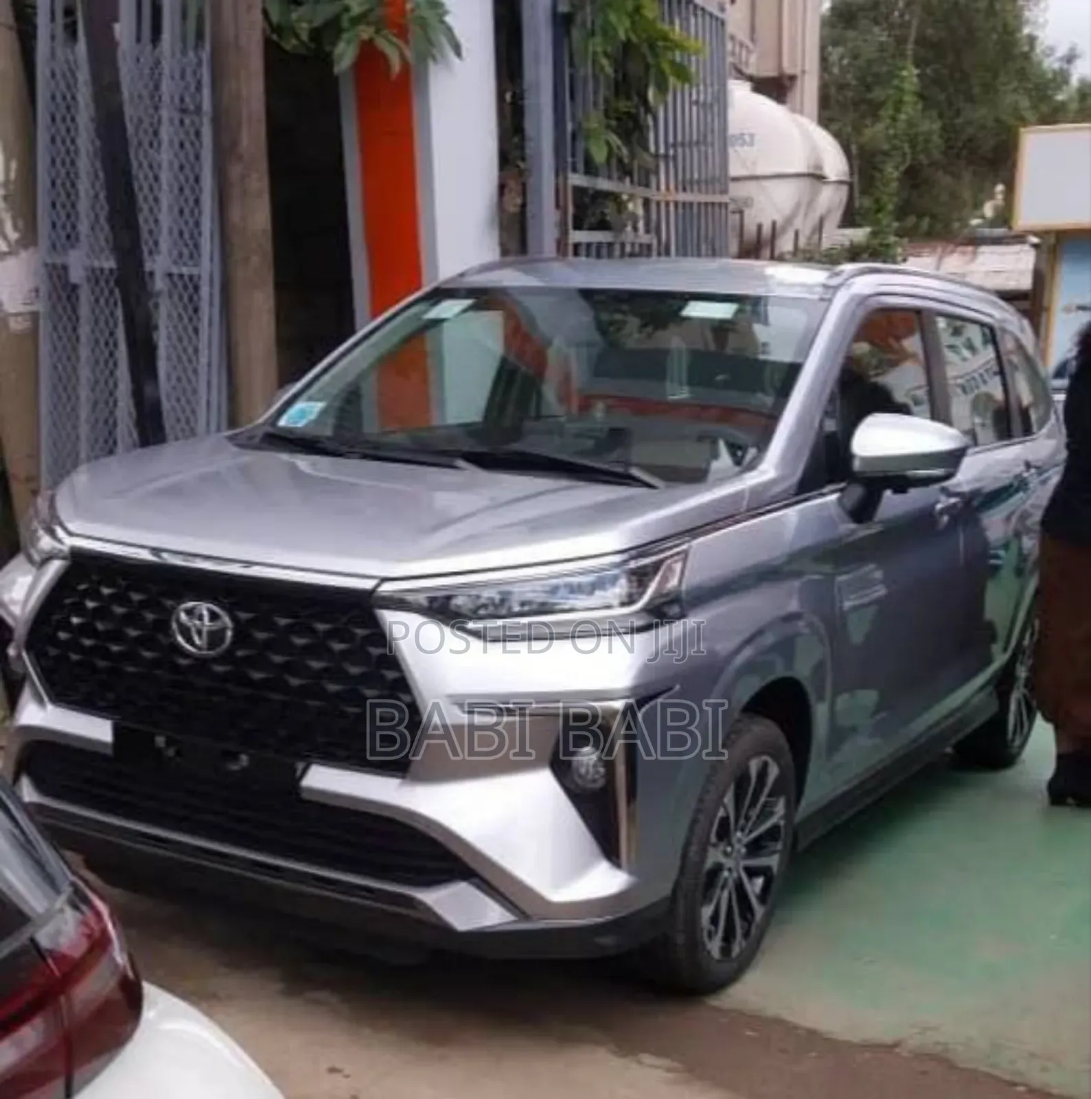 New Toyota Veloz 2025 Silver