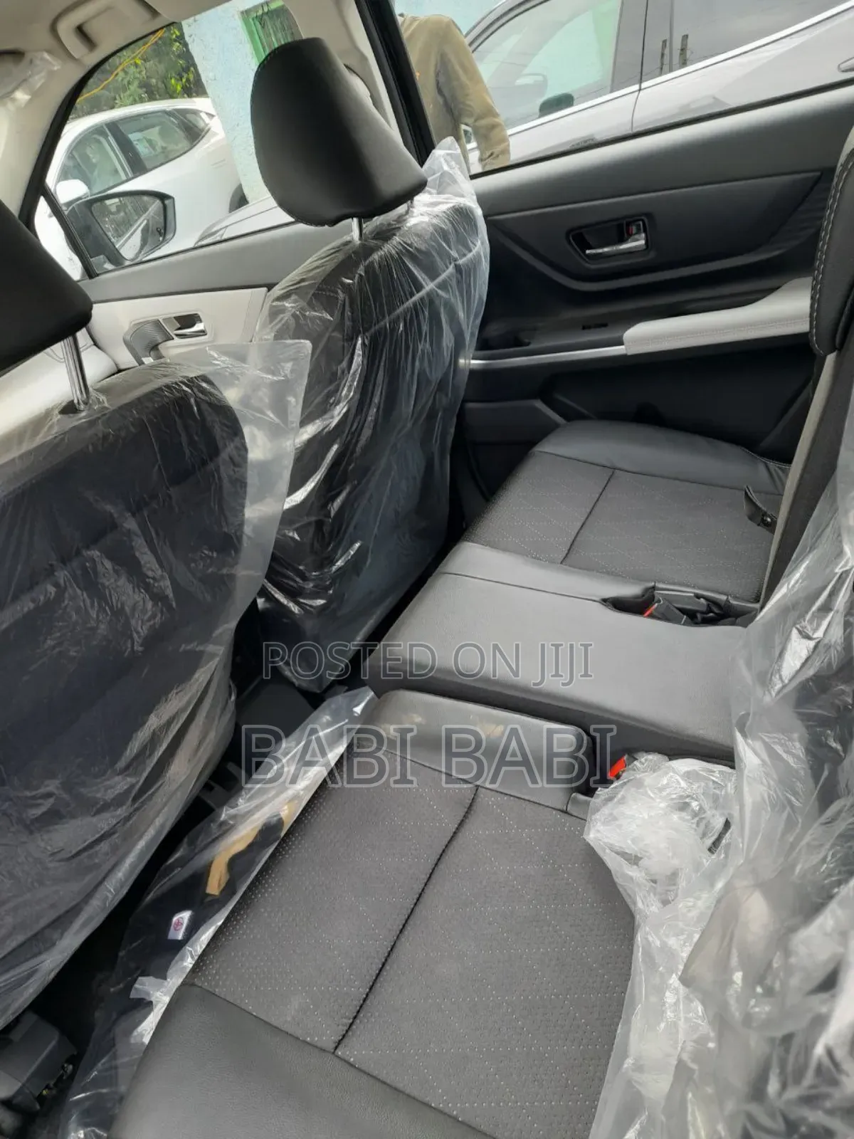 New Toyota Veloz 2025 Silver