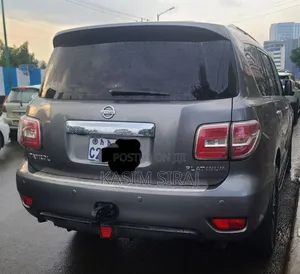 Nissan Patrol 2016 Blue