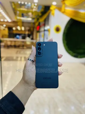 Photo - Samsung Galaxy S22 5G 256 GB Black