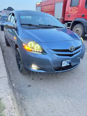 Photo - Toyota Yaris 1.0 VVT-i 2008 Gray