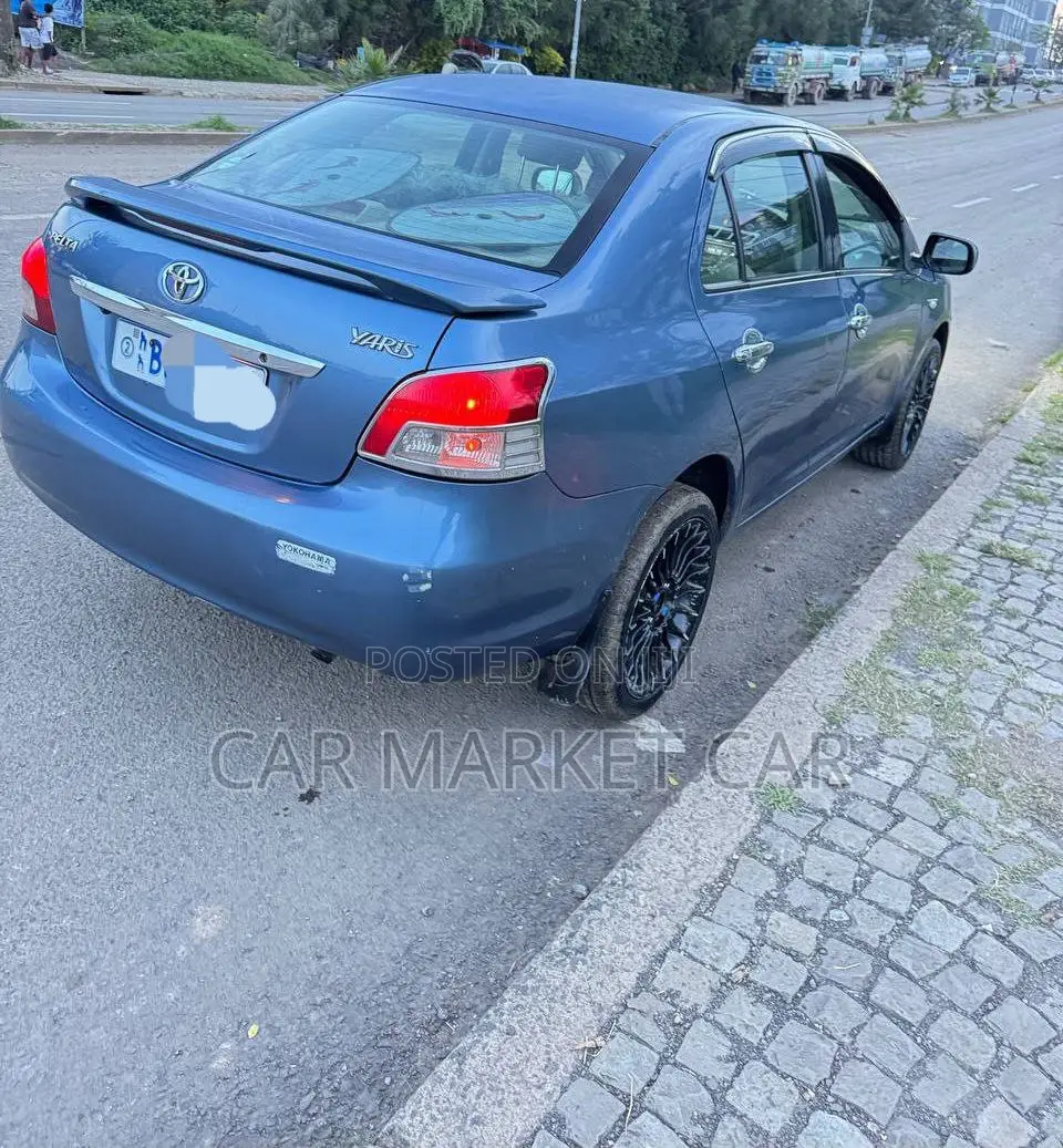 Toyota Yaris 1.0 VVT-i 2008 Gray