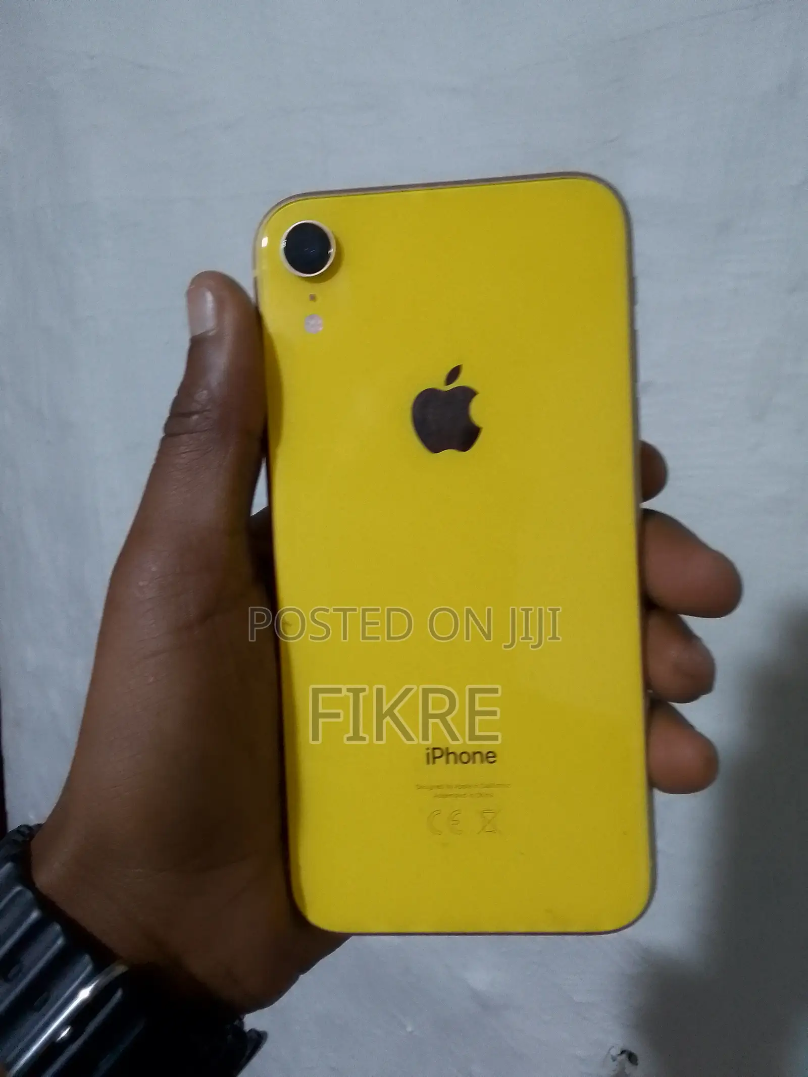 Apple XR 64 GB Yellow