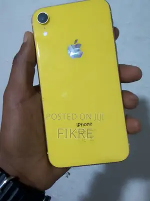 Apple XR 64 GB Yellow
