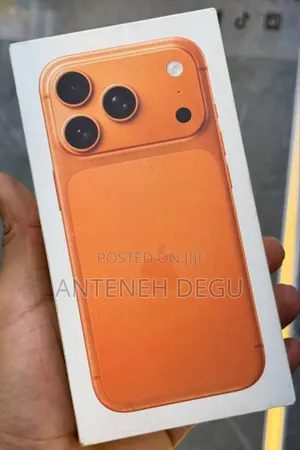 Photo - New Apple iPhone 17 Pro Max 256 GB Red