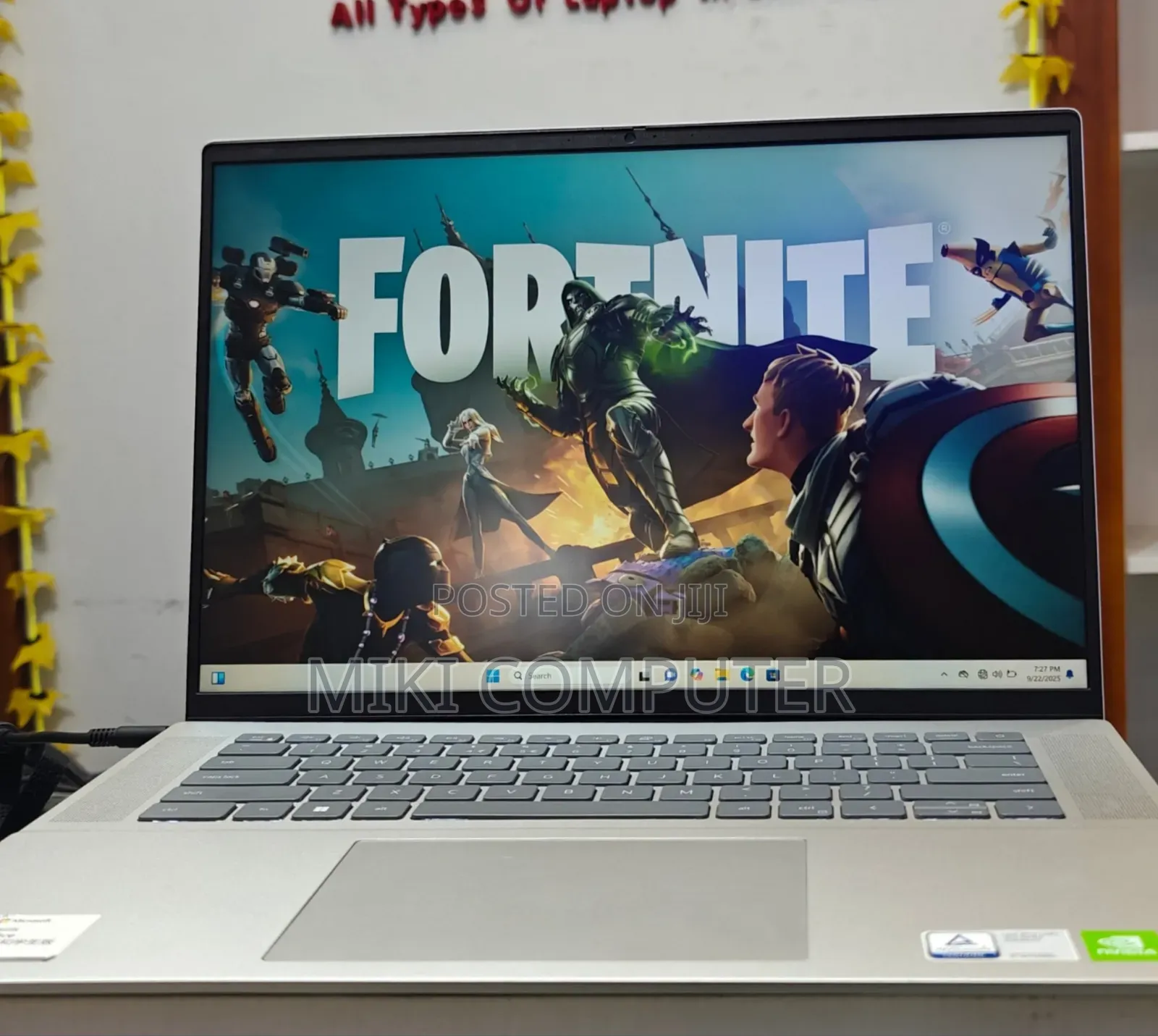 New Laptop Dell Inspiron 15 16GB Intel Core I7 SSD 512GB