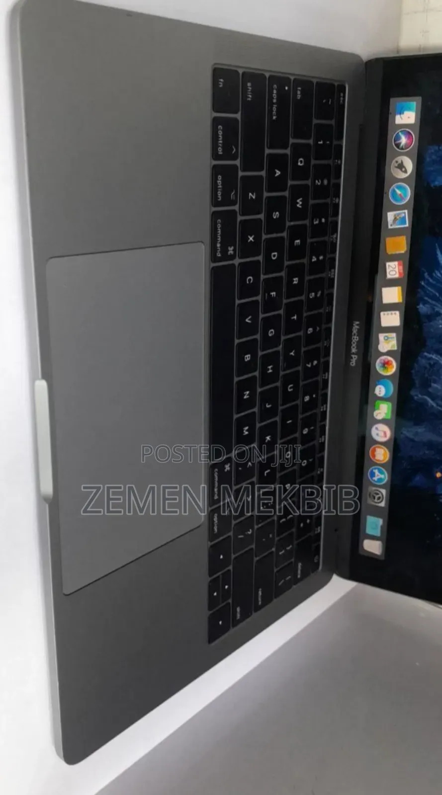 New Laptop Apple MacBook Pro 2017 8GB Intel Core I5 SSD 128GB