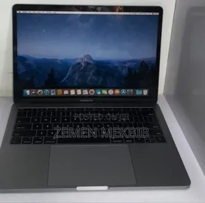 New Laptop Apple MacBook Pro 2017 8GB Intel Core I5 SSD 128GB
