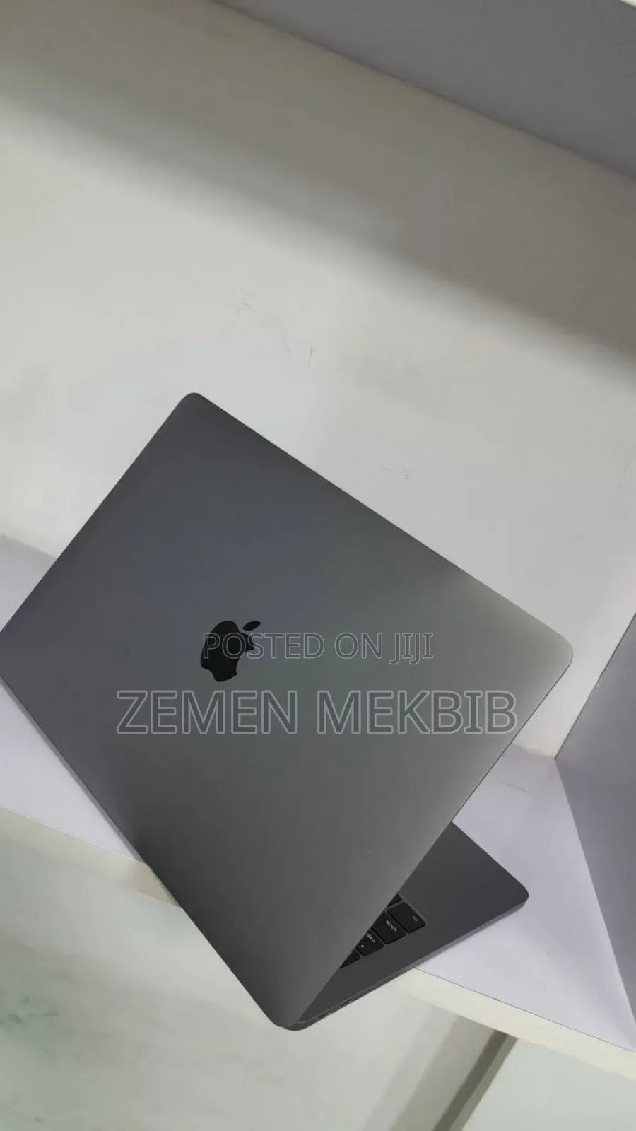 New Laptop Apple MacBook Pro 2017 8GB Intel Core I5 SSD 128GB