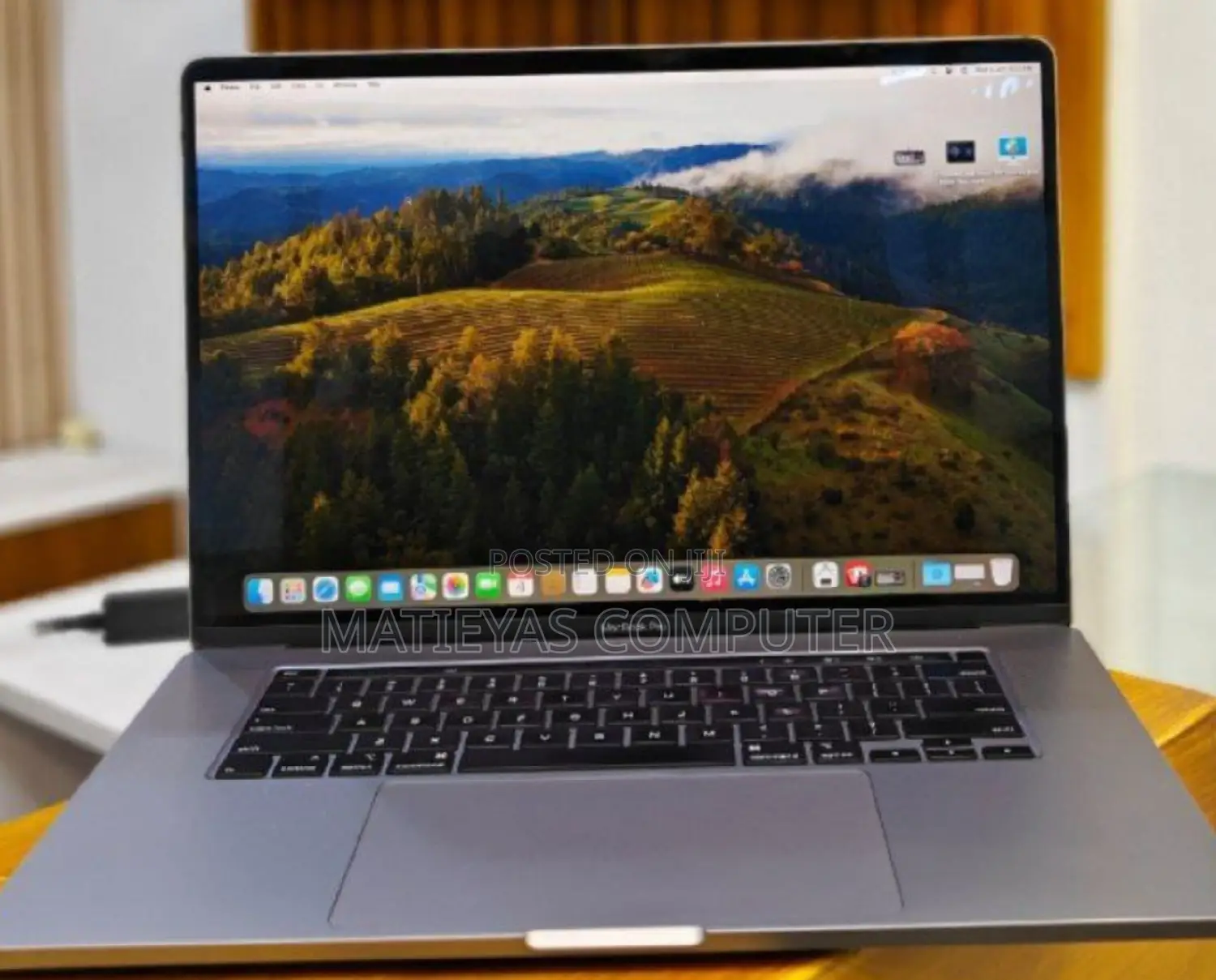 New Laptop Apple MacBook Pro 2019 64GB Intel Core i9 SSD 512GB