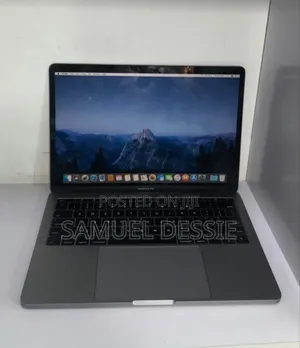 Photo - New Laptop Apple MacBook Pro 2017 8GB Intel Core I5 SSD 128GB
