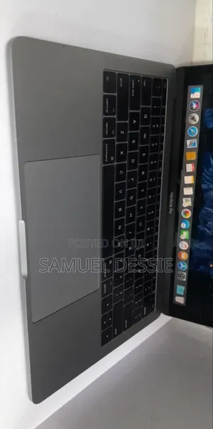 New Laptop Apple MacBook Pro 2017 8GB Intel Core I5 SSD 128GB