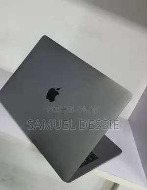 New Laptop Apple MacBook Pro 2017 8GB Intel Core I5 SSD 128GB